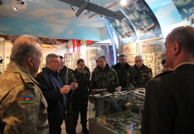 Военные атташе посетили ОАО «558 АРЗ»